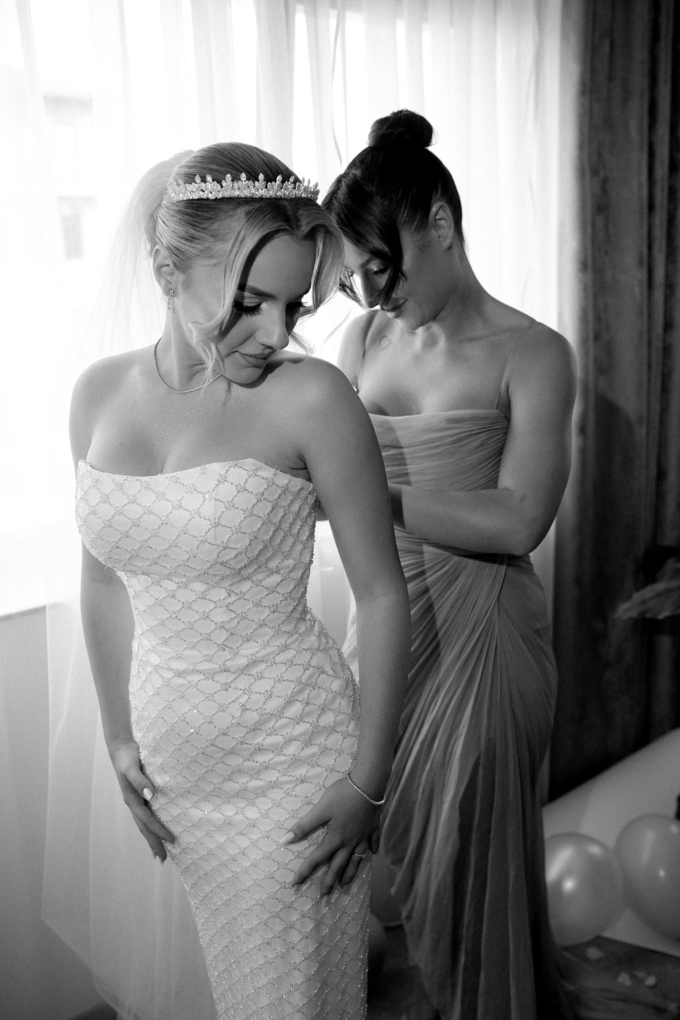 Exquisite Hand-Embroidered Bridal Gown with Detachable Train & Statement Bow