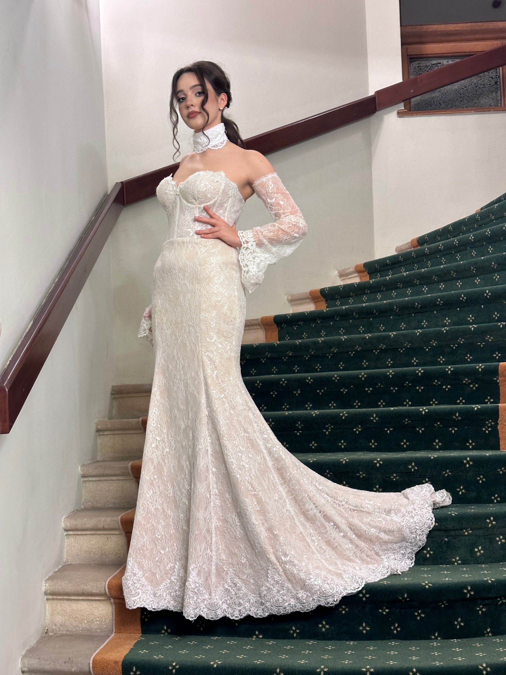 Romantic Lace Siren Bridal Dress with a Touch of Sparkle – Italian Elegance Redefined