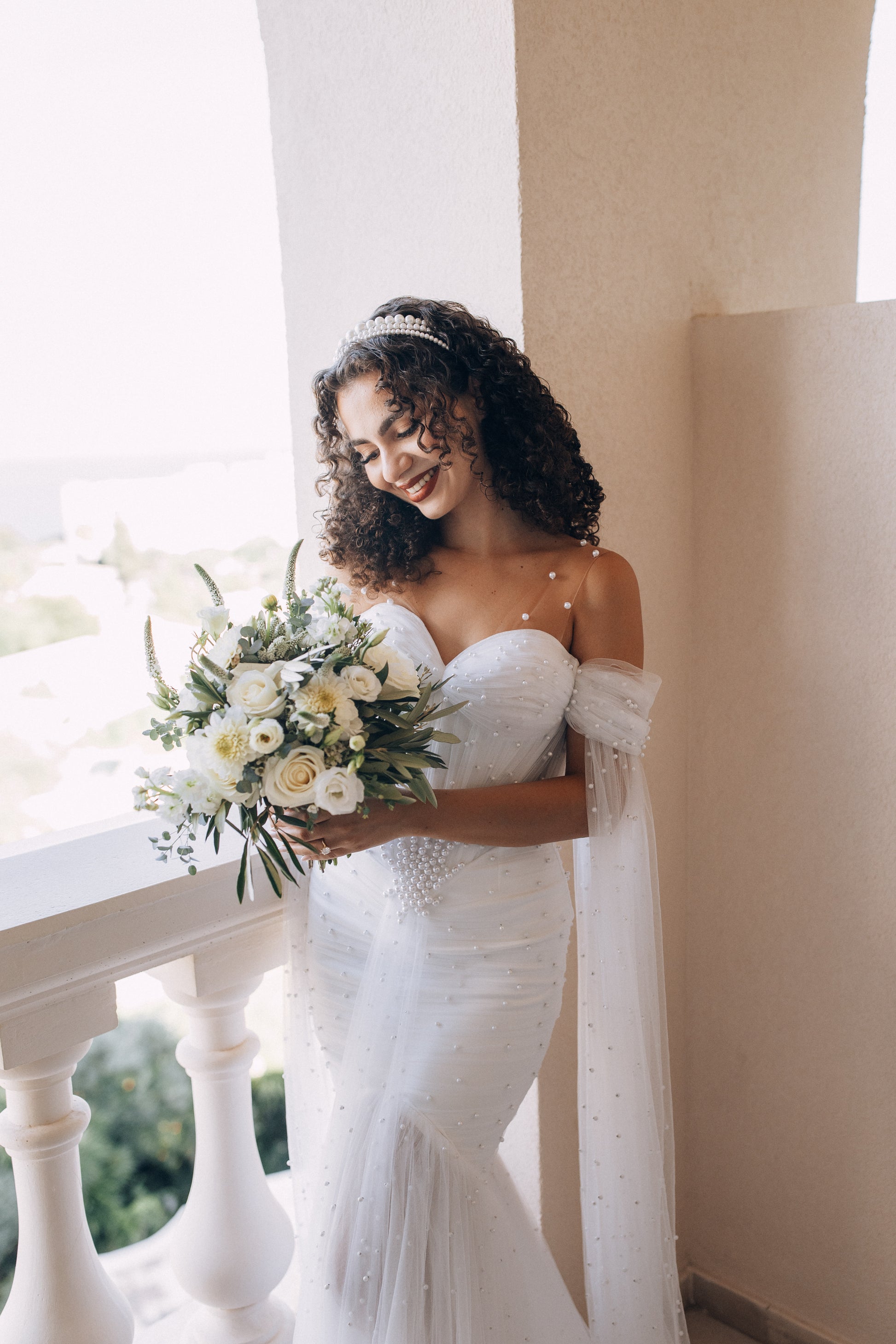 Pearl-embellished mermaid wedding dress